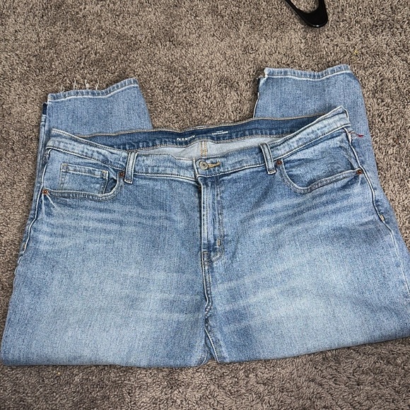 Old Navy Light Blue Boyfriend Jeans - Picture 1 of 5